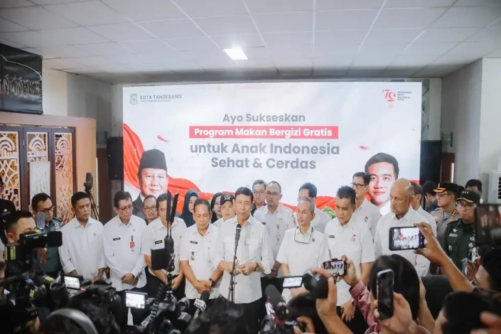 Ketua DPRD Banten Dampingi...