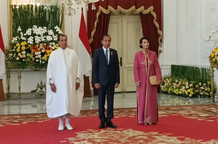 Jokowi Terima Surat...