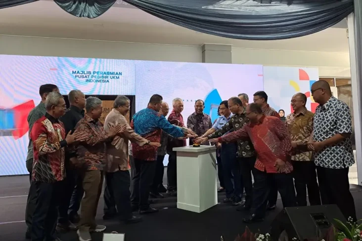 UKM dan 8 Universitas...