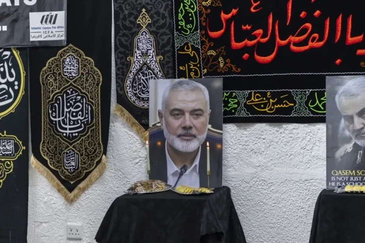 Lama Bungkam, Arab Saudi...
