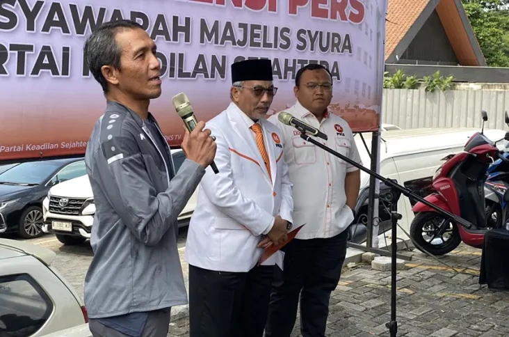Komunikasi dengan Prabowo...