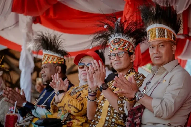 Sandiaga Hadiri Festival...