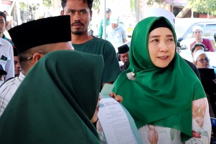 Kukuhkan Relawan Rohmi-Firin,...