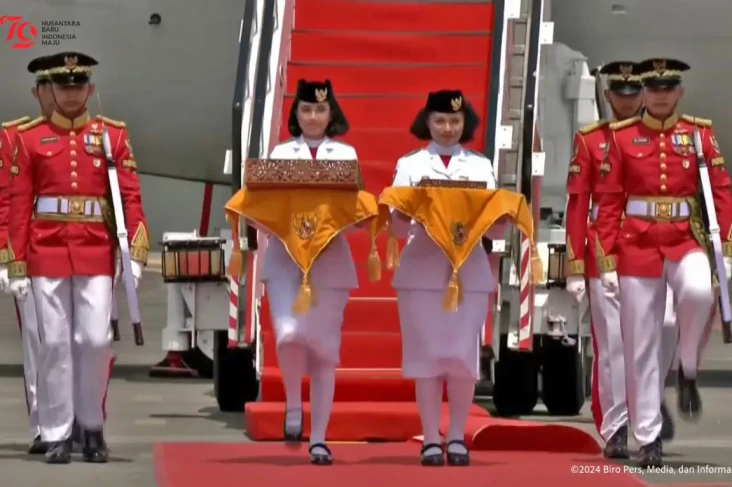 Disambut Gubernur Kaltim,...