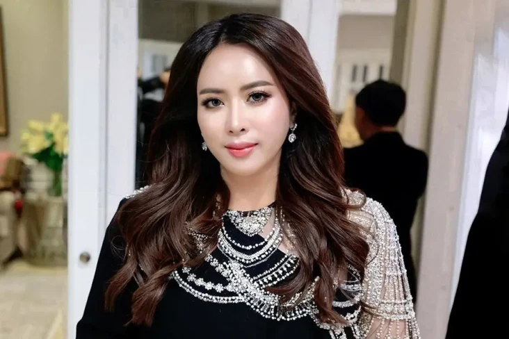 Maharani Kemala Mengumumkan...