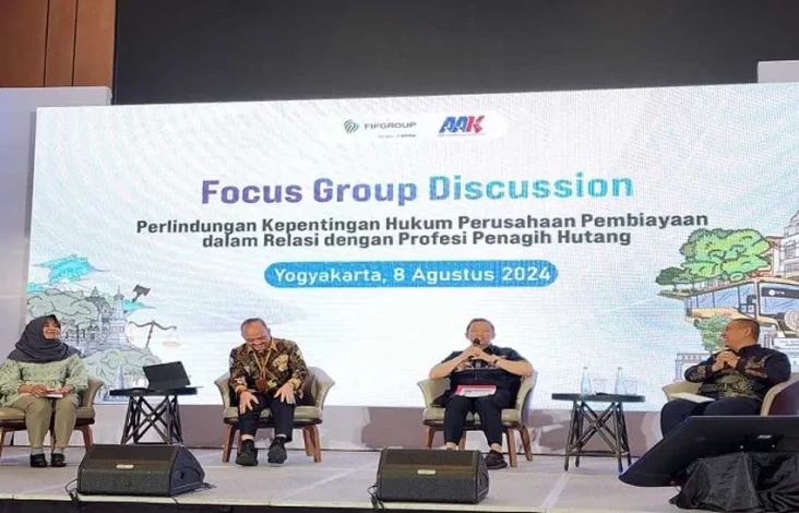 Kepala Biro Bantuan...