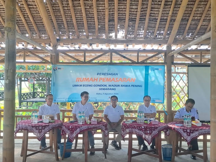 Rumah Pemasaran Eceng...