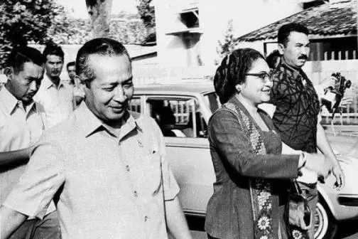 Kisah Cinta Jenderal...