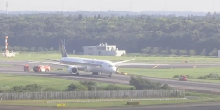 Horor, Singapore Airlines...