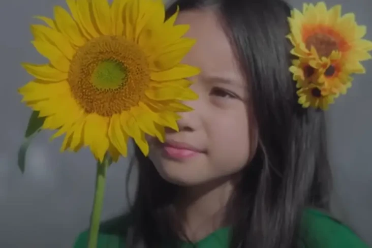 Artis yang Muncul di...