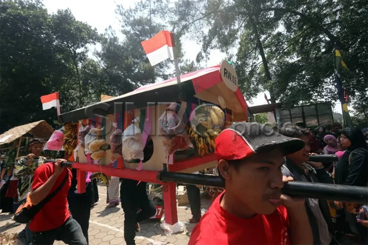 10 Tradisi 17 Agustusan...