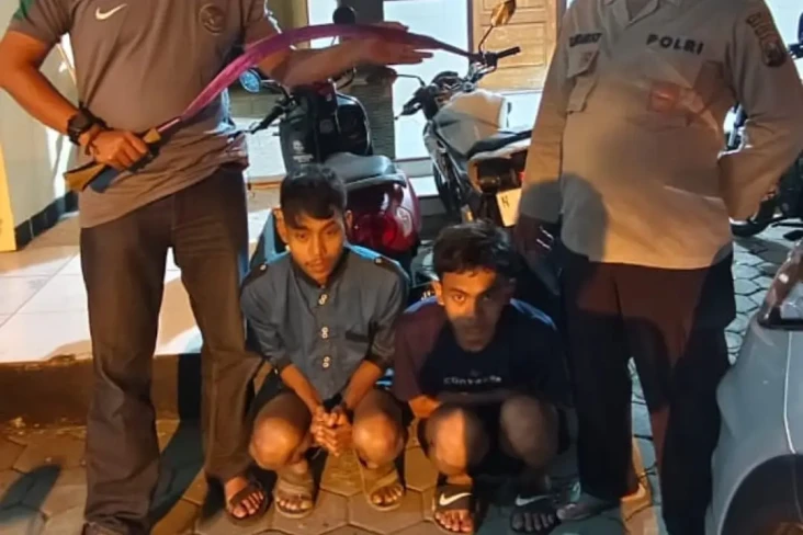 2 Anggota Gengster Pembacok...