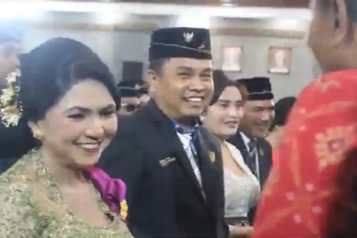 Resmi Jadi Anggota DPRD...