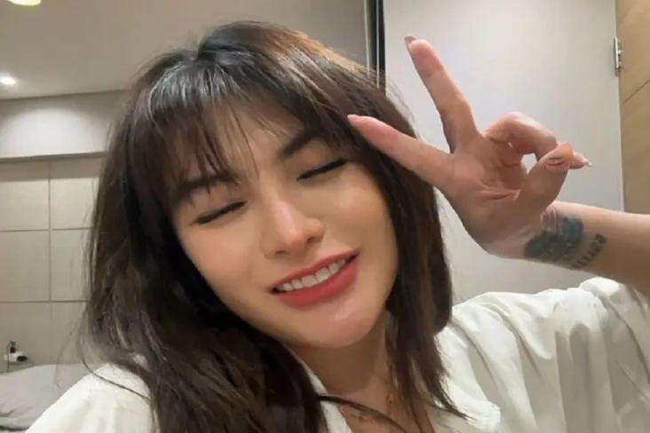 Mengenal Selebgram Angela...