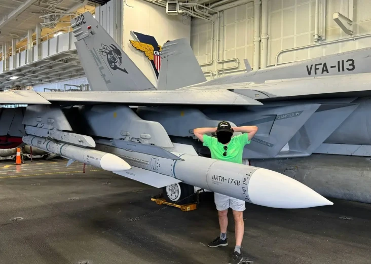 AIM-174B, Rudal Canggih...