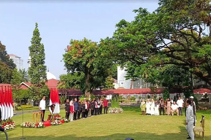 Pesan Jokowi usai Berikan...
