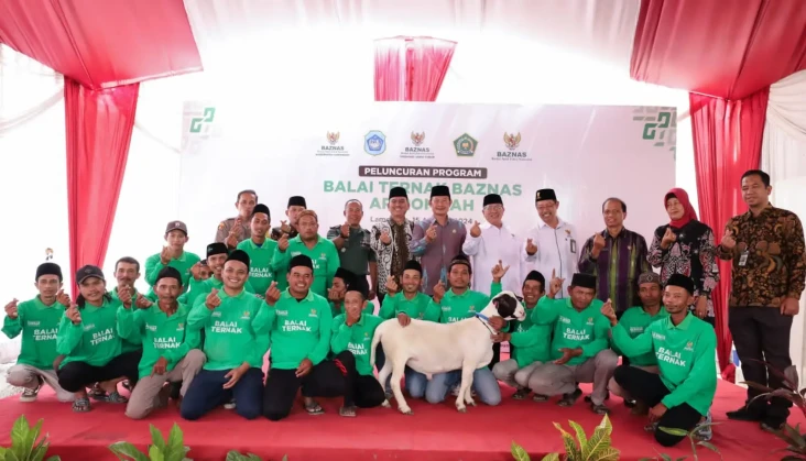 Luncurkan Balai Ternak...
