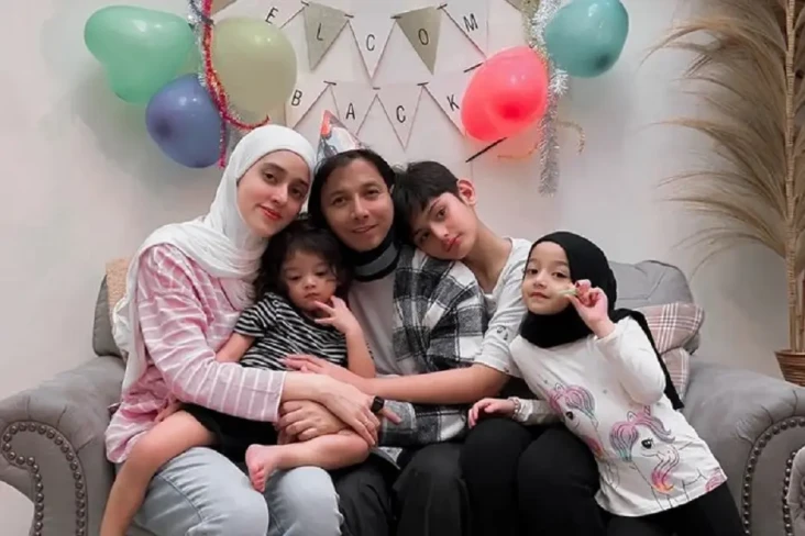 Fairuz A Rafiq Mulai...