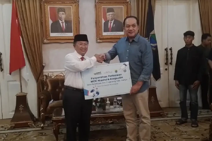 Bantu Korban Gempa Cianjur,...