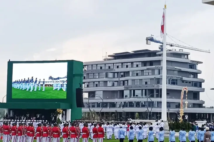 Ini Komandan dan Pembawa...