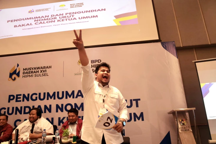 Andi Amar Anggota DPR...