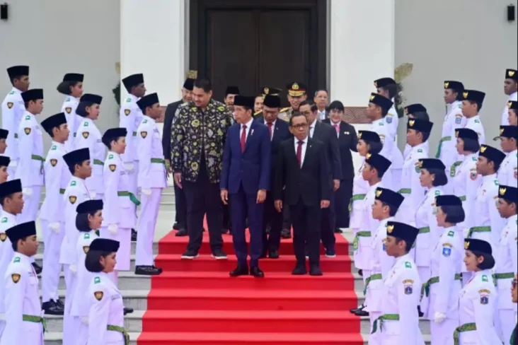 Nama dan Asal Sekolah...