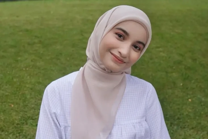 Cut Intan Nabila Tepis...