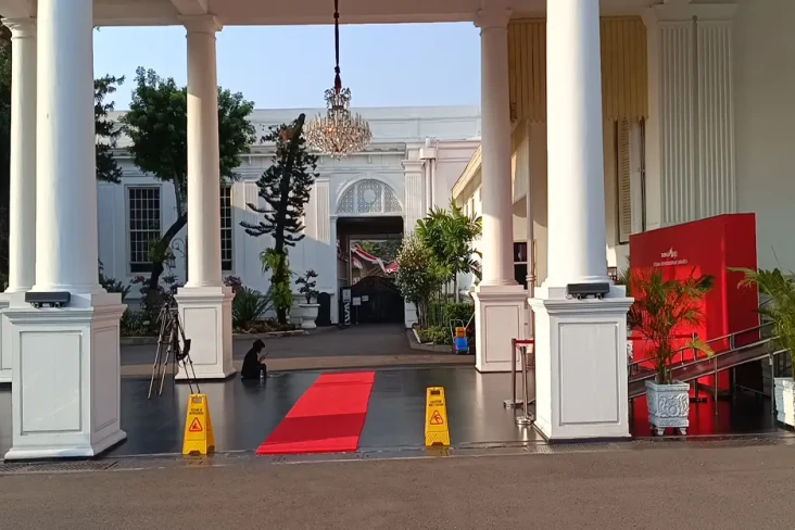 Suasana Persiapan Istana...
