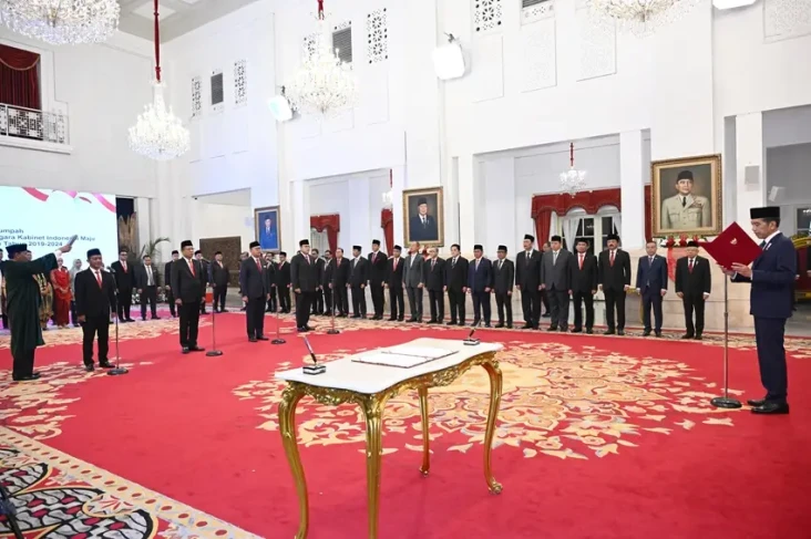 Reshuffle Kabinet di...