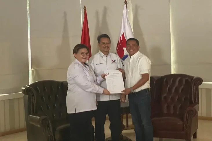 Maju Pilkada Kabupaten...