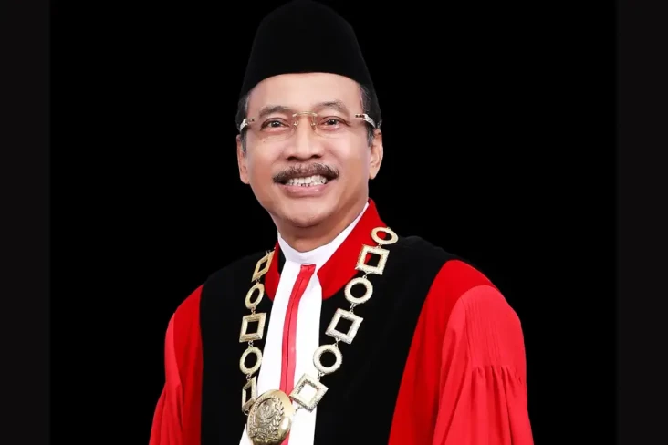 Profil Hakim Konstitusi...