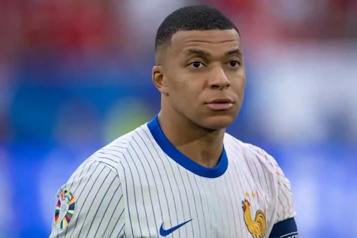 Digugat Mbappe Rp950...