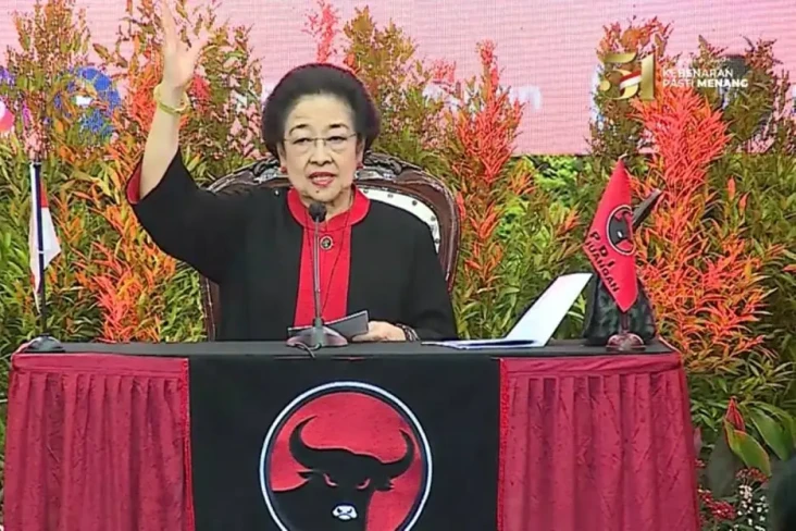 Megawati Tegaskan Kedudukan...