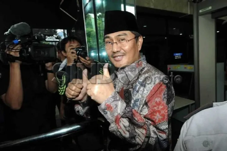 Jimly Asshiddiqie: DPR...