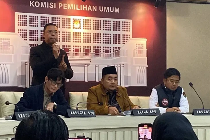 KPU Pastikan Jalani...