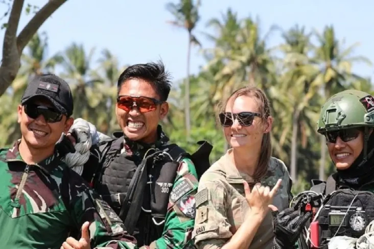 Amerika Serikat, Indonesia,...