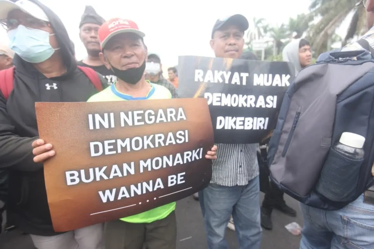 Email DPR Dibajak saat...