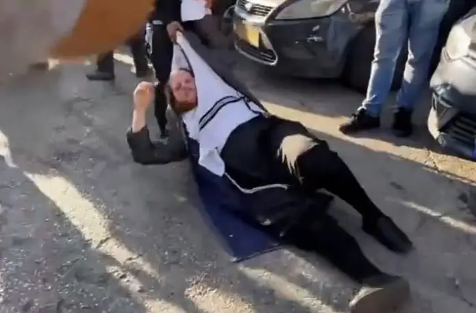 Polisi Israel Gunakan...