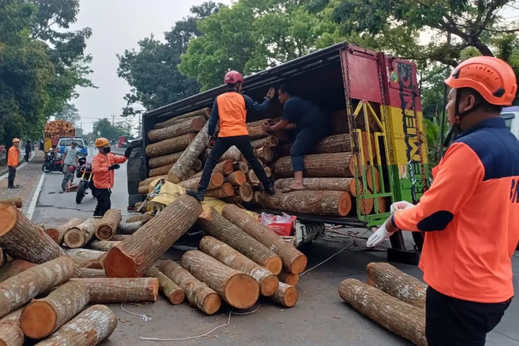 Tragis! Pasutri Tewas...