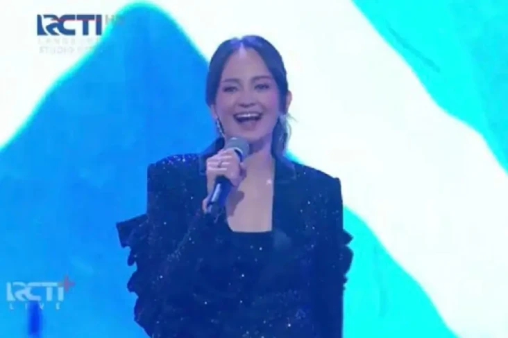 Enzy Storia Gugup Nyanyi...