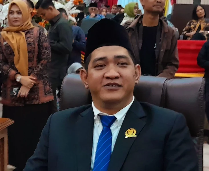 Dilantik Jadi Anggota...