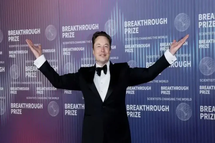 Adu Kekayaan Elon Musk,...