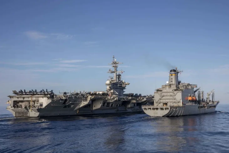 Spesifikasi USS Abraham...