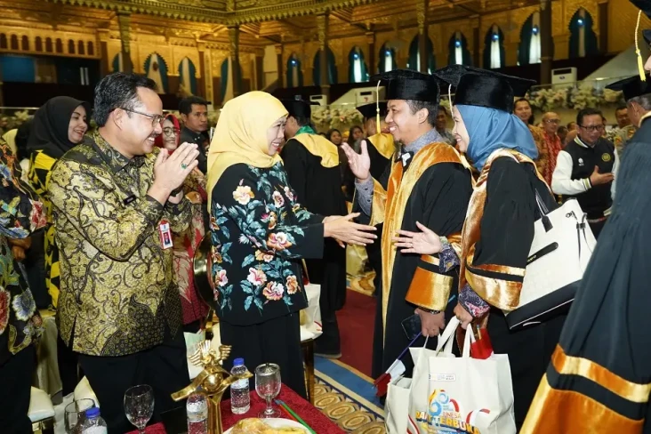 Majukan Jatim, Khofifah...