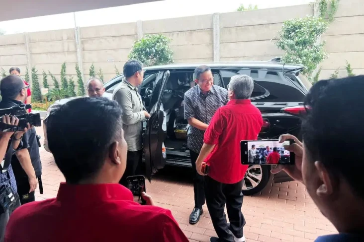 Soal Bertemu Megawati...