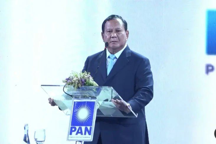 Prabowo Singgung Orang...
