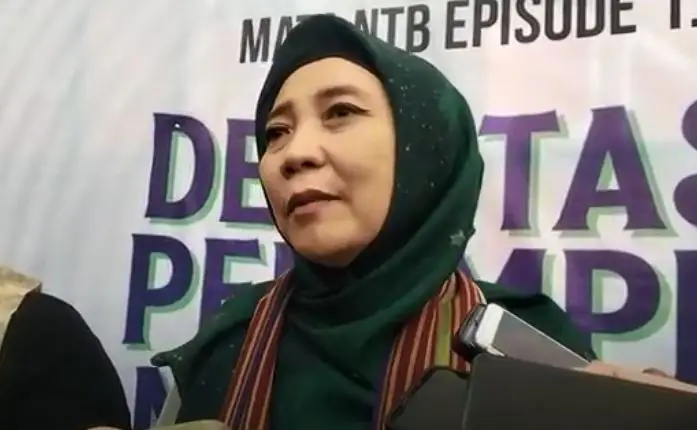 Di Hadapan Mahasiswa,...
