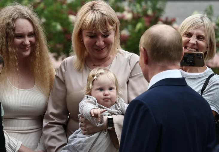 Mengapa Putin Disebut...