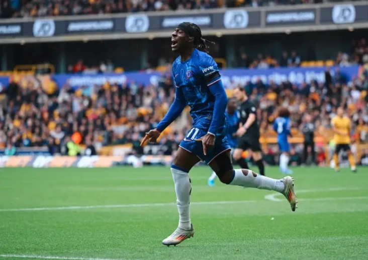 Hat-trick Madueke Warnai...