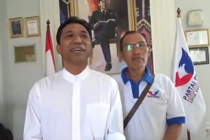 Partai Perindo Serahkan...